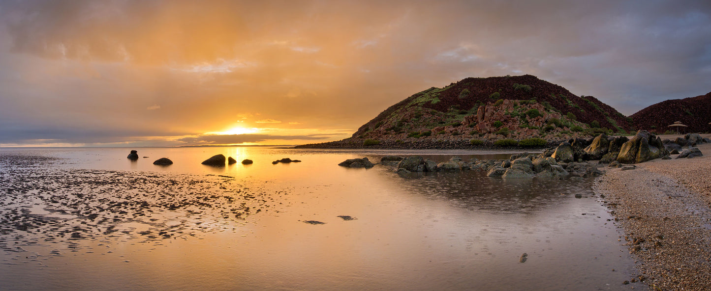 Sunrise at Hearsons Cove