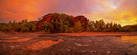 Intense sunrise on the Fortescue River